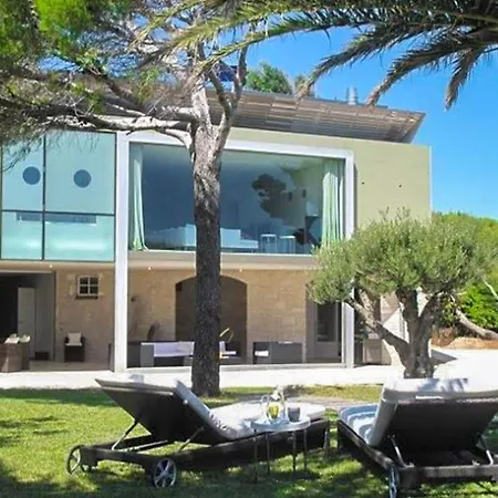 فيلة A Coastal Escape With Stunning Views بياريتز