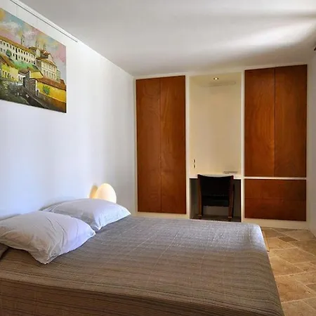 Villa A Coastal Escape With Stunning Views *