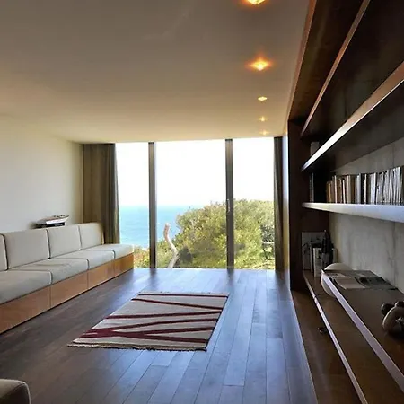 别墅 A Coastal Escape With Stunning Views 比亚里茨